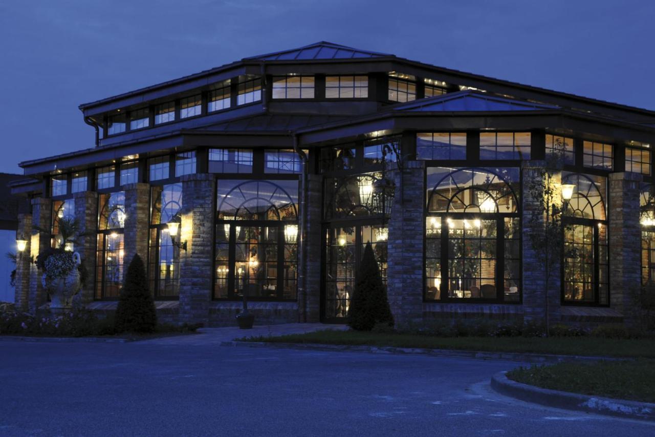 Dorf Wangerland Hotel ชิลลิคช์ ภายนอก รูปภาพ