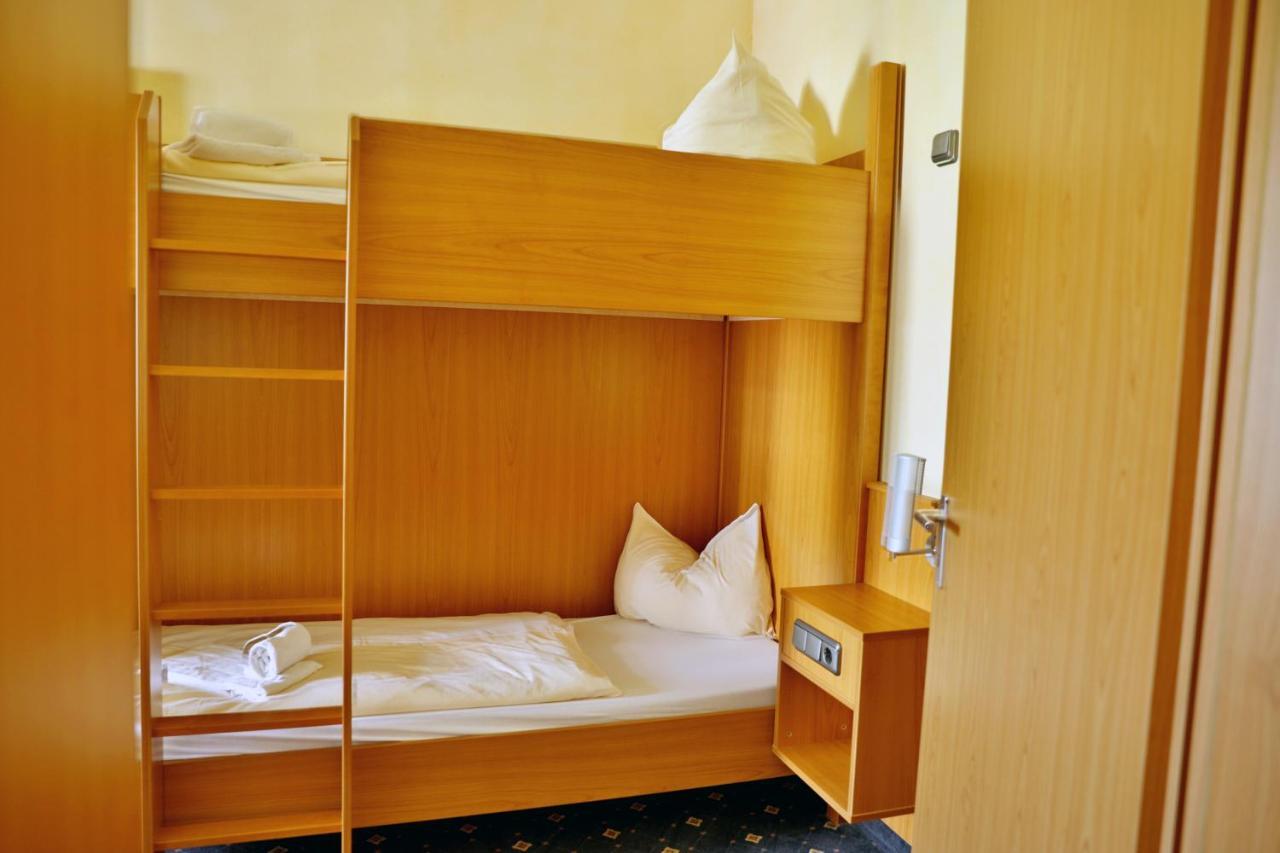 Dorf Wangerland Hotel ชิลลิคช์ ภายนอก รูปภาพ