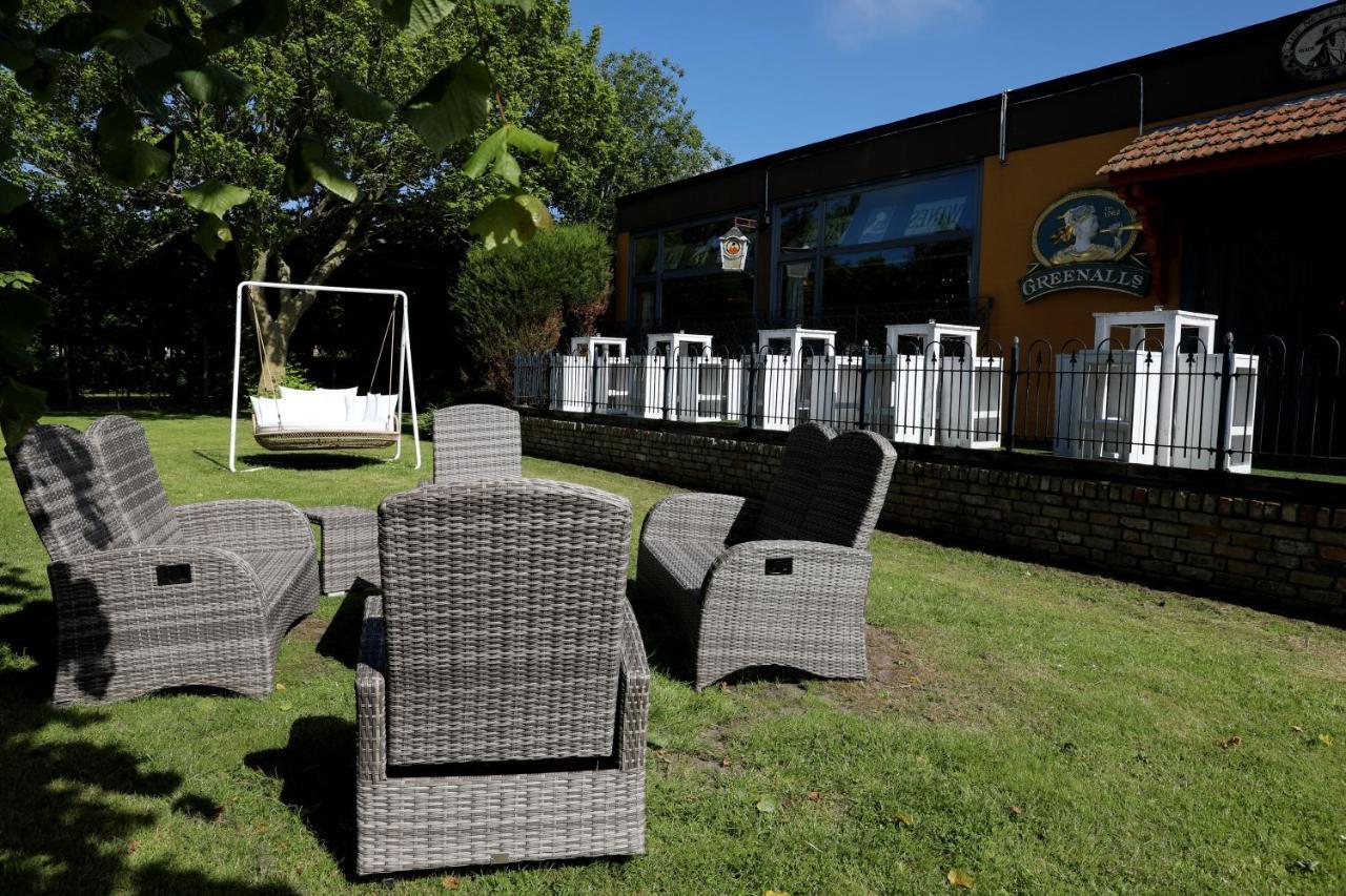 Dorf Wangerland Hotel ชิลลิคช์ ภายนอก รูปภาพ