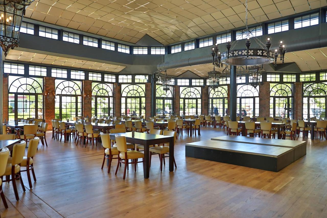 Dorf Wangerland Hotel ชิลลิคช์ ภายนอก รูปภาพ